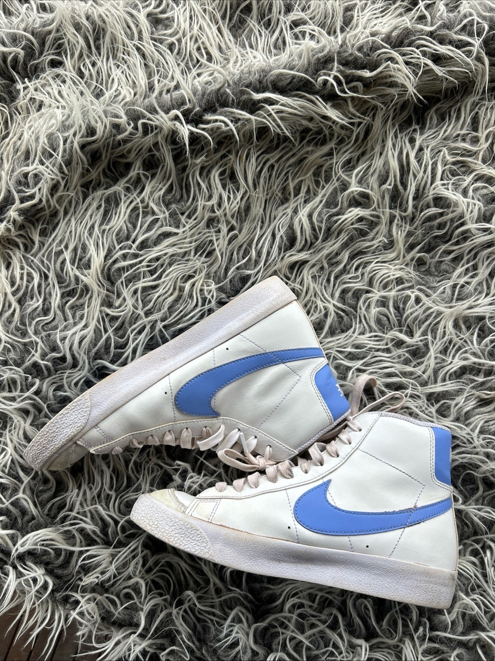Nike Blazer High Top Women's  Size 7 Youth Size 5.5 Blue White.